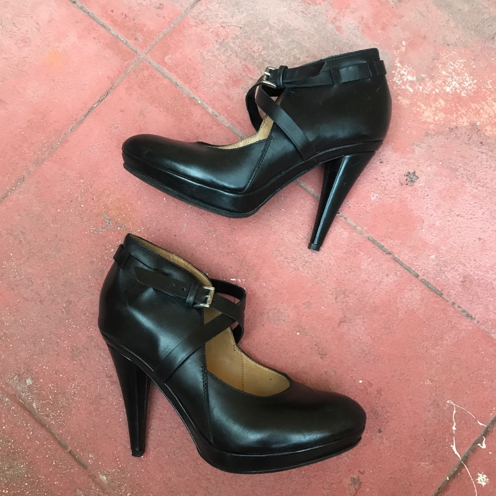 True Religion black leather Mary Jane bootie